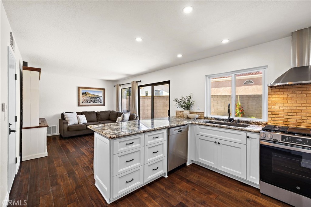 26002 Mckenna Court, Lake Forest CA 92630 - photo 4
