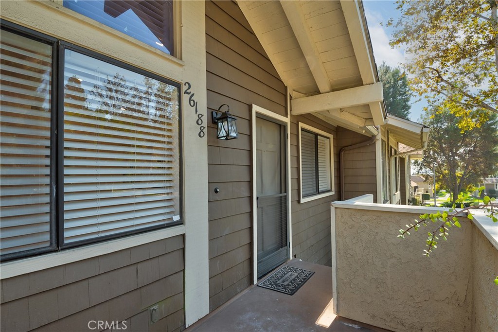 26188 Hillsford Place, Lake Forest CA 92630 - photo 4