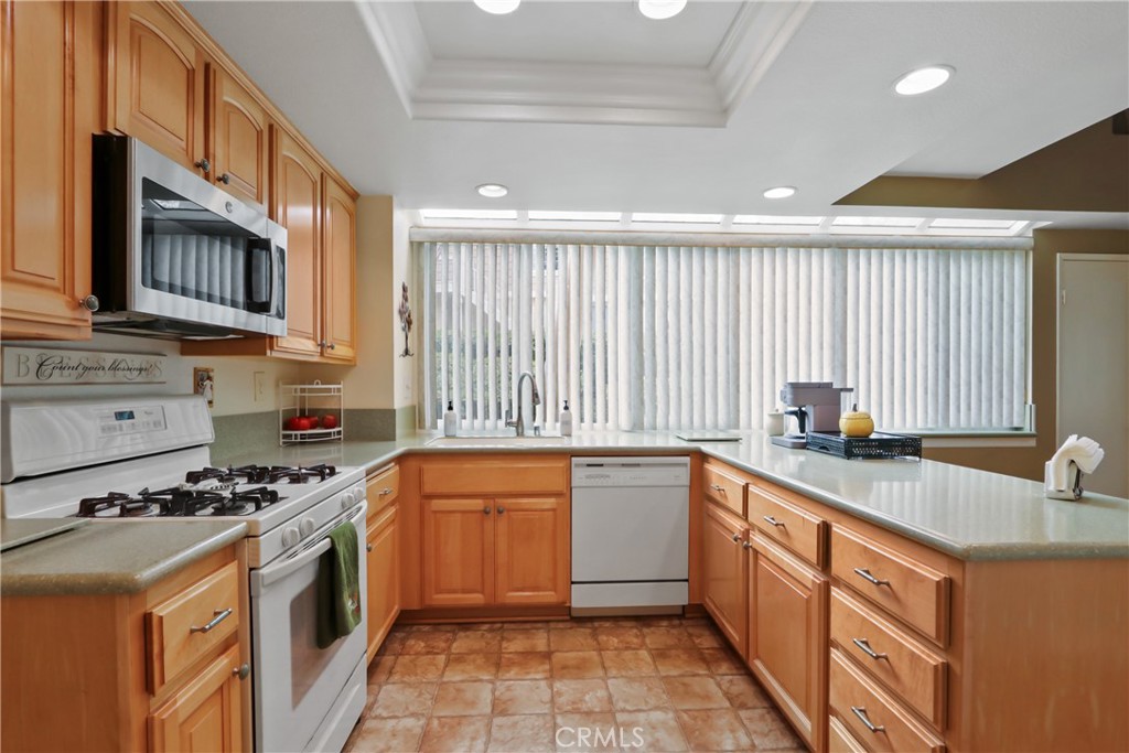 26312 Loch Glen 76, Lake Forest CA 92630 - photo 7