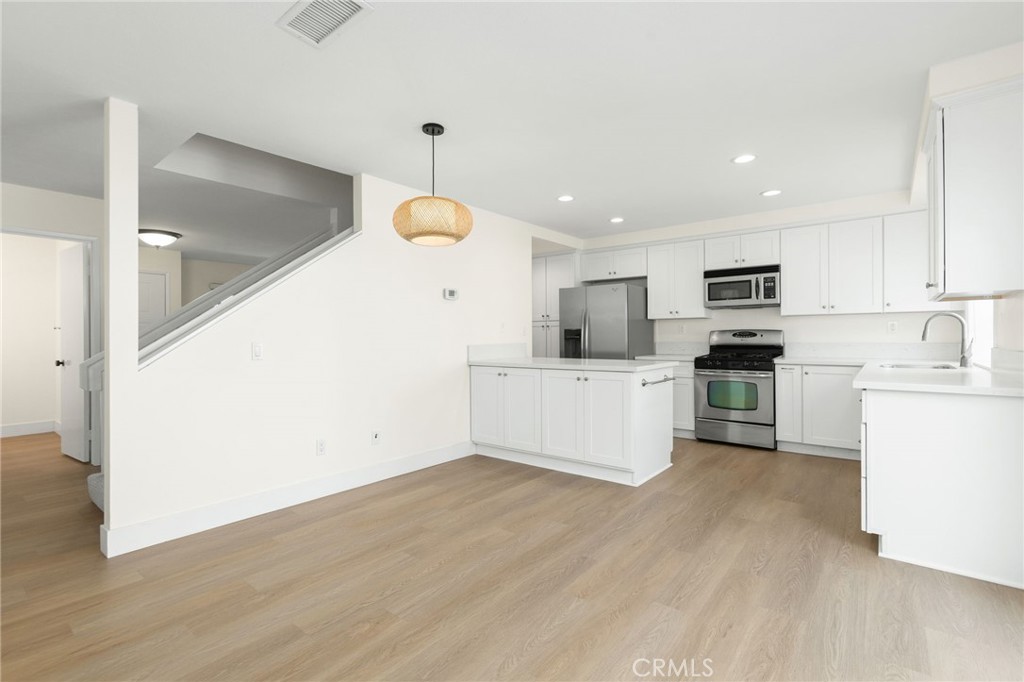 26337 W Grove Cir, Lake Forest CA 92630 - photo 7