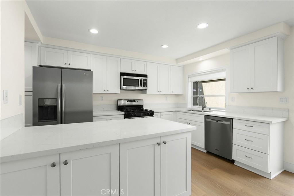 26337 W Grove Cir, Lake Forest CA 92630 - photo 10
