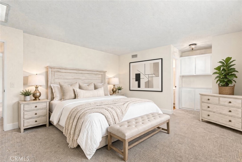 Virtually staged. - 26337 W Grove Cir, Lake Forest CA 92630 - photo 13