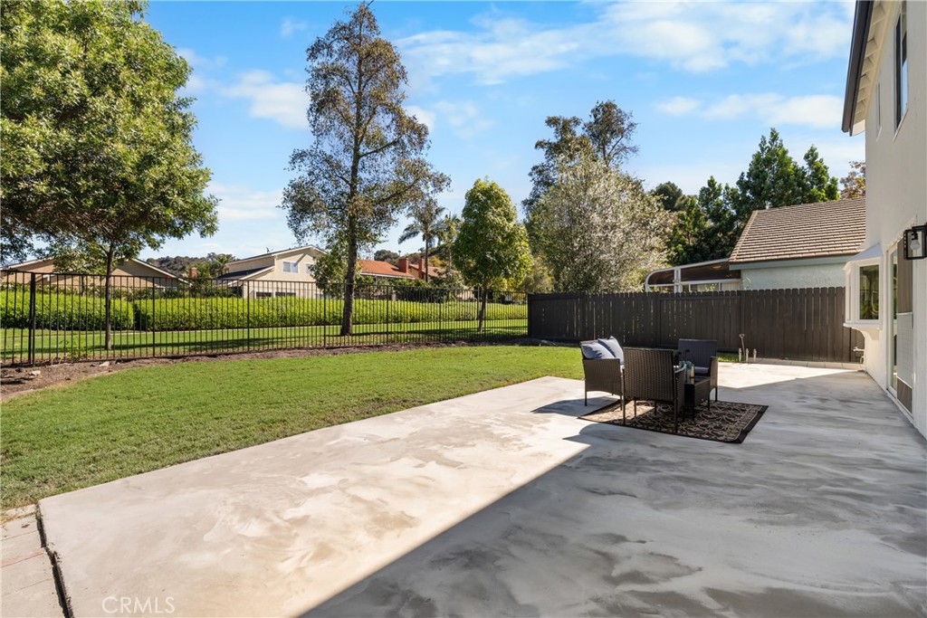 Direct access to large greenbelt, extending your backyard! - 26411 Pebble Creek, Lake Forest CA 92630 - photo 39