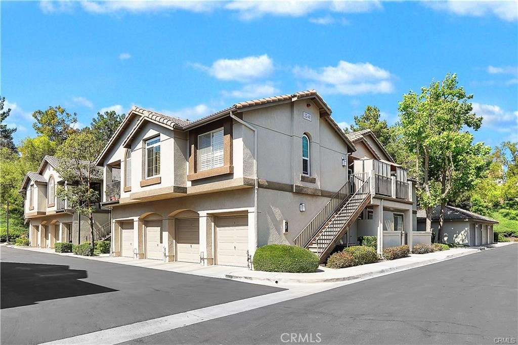 27 Chaumont Circle, Lake Forest CA 92610 - photo 1