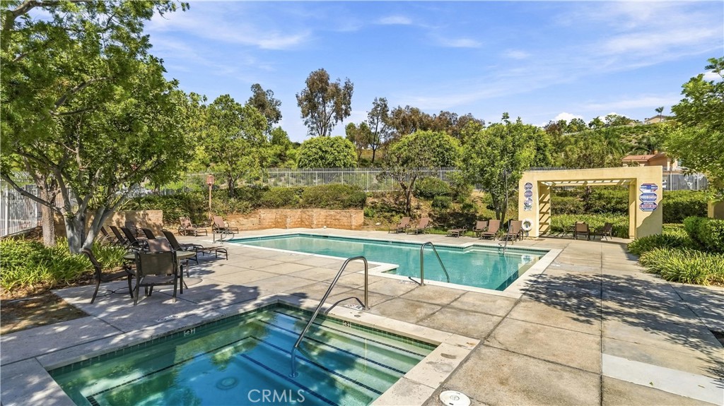 28564 Sorano, Lake Forest CA 92679 - photo 19