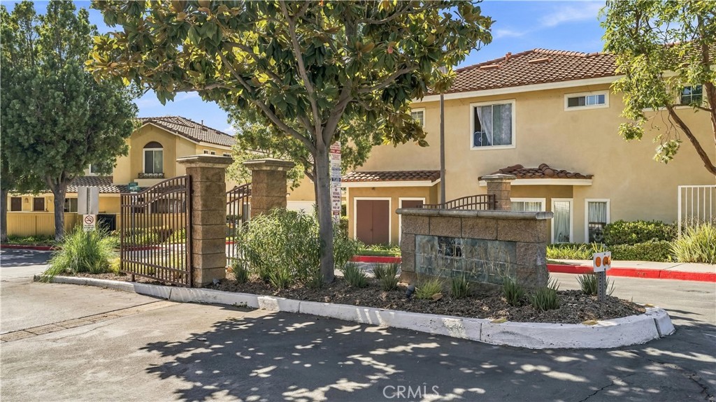 28564 Sorano, Lake Forest CA 92679 - photo 23