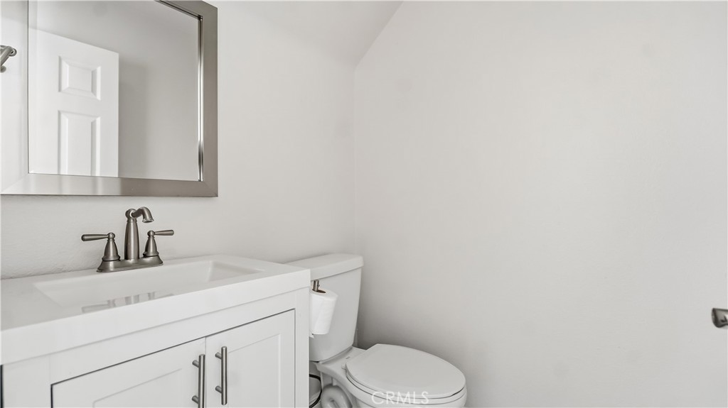 28564 Sorano, Lake Forest CA 92679 - photo 9