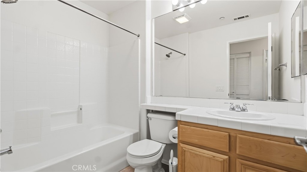28564 Sorano, Lake Forest CA 92679 - photo 19