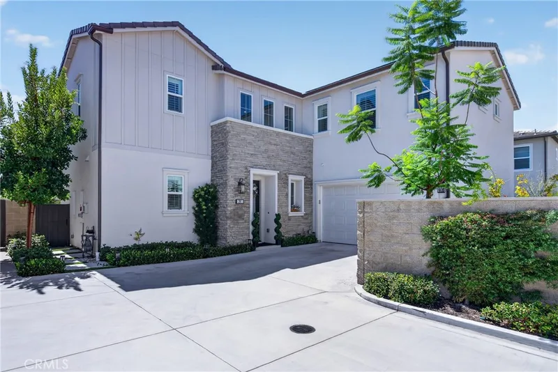291 Fremont, Lake Forest