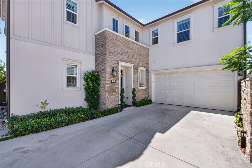 Driveway - 291 Fremont, Lake Forest CA 92630 - photo 6