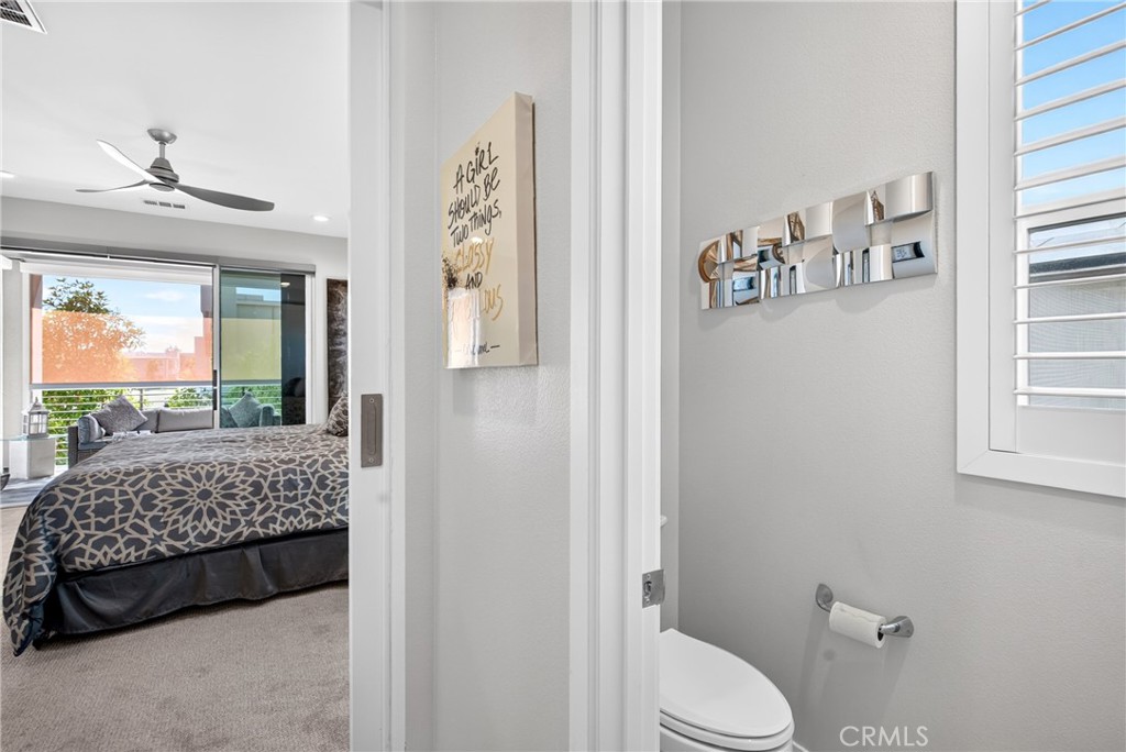 Primary separate toilet - 291 Fremont, Lake Forest CA 92630 - photo 52