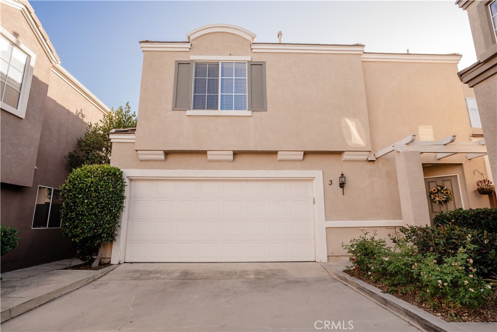 3 Rue Brittany, Lake Forest CA 92610 - photo 1