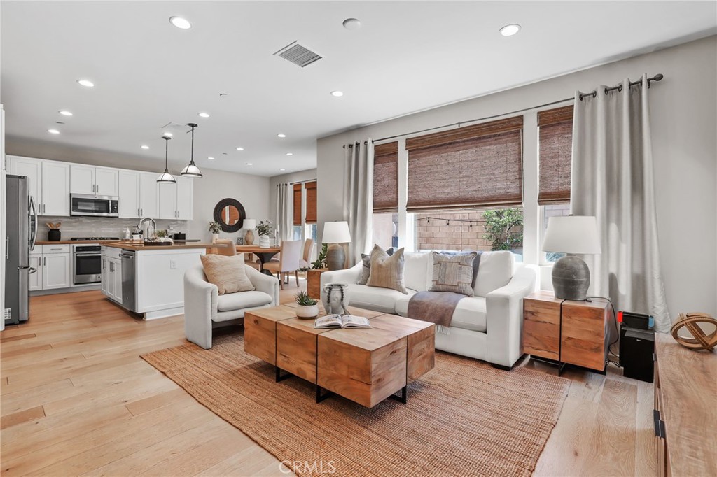 33 Fuchsia, Lake Forest CA 92630 - photo 2