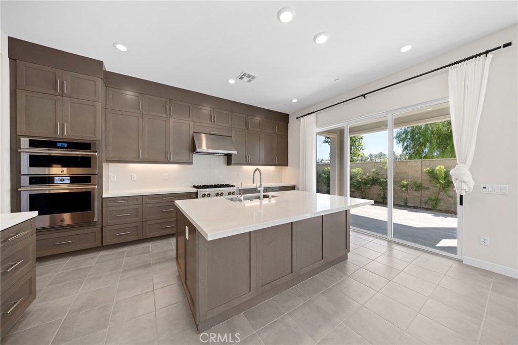 370 Brackens, Lake Forest CA 92630 - photo 8