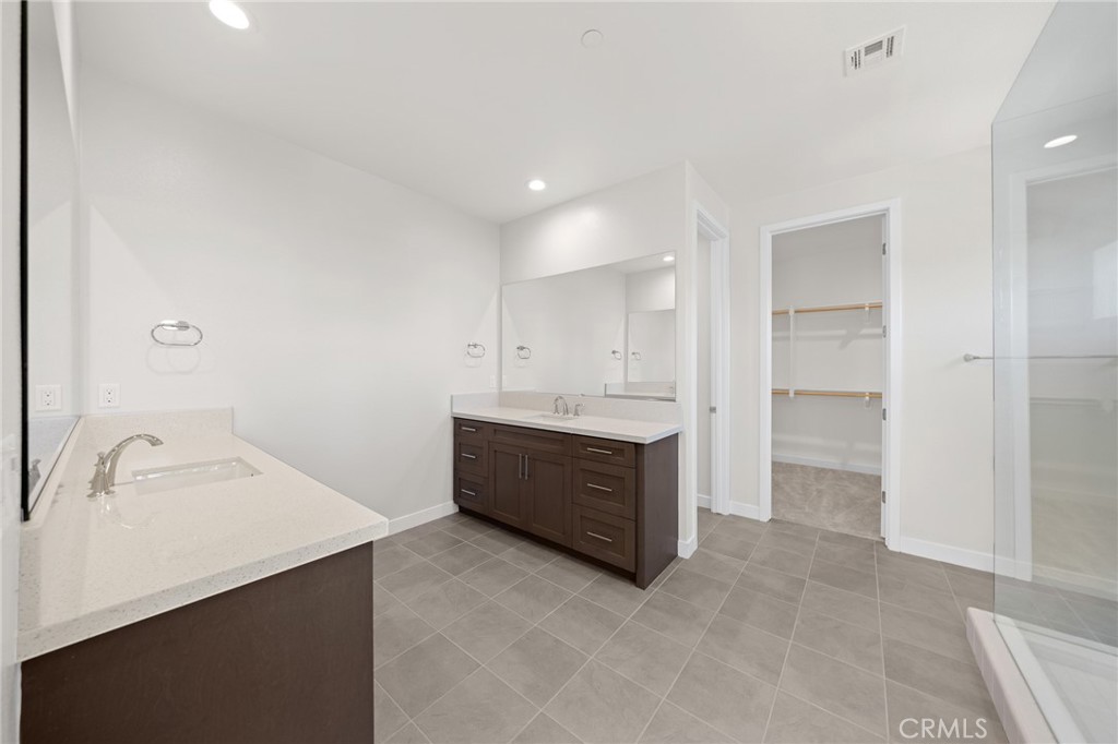 Primary bathroom - 370 Brackens, Lake Forest CA 92630 - photo 21