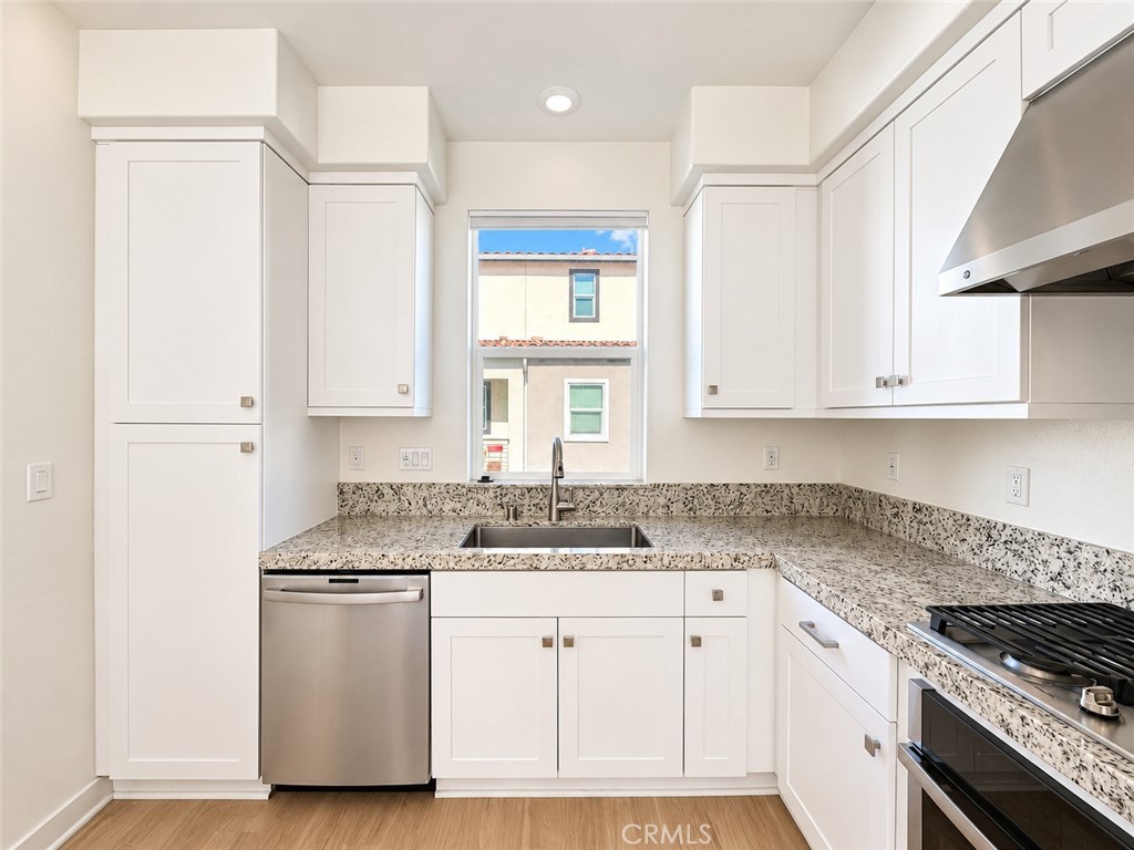 383 Bellver, Lake Forest CA 92630 - photo 12