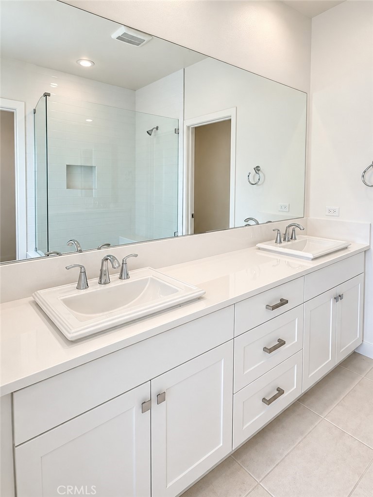 3rd Floor Primary Bathroom - 383 Bellver, Lake Forest CA 92630 - photo 19