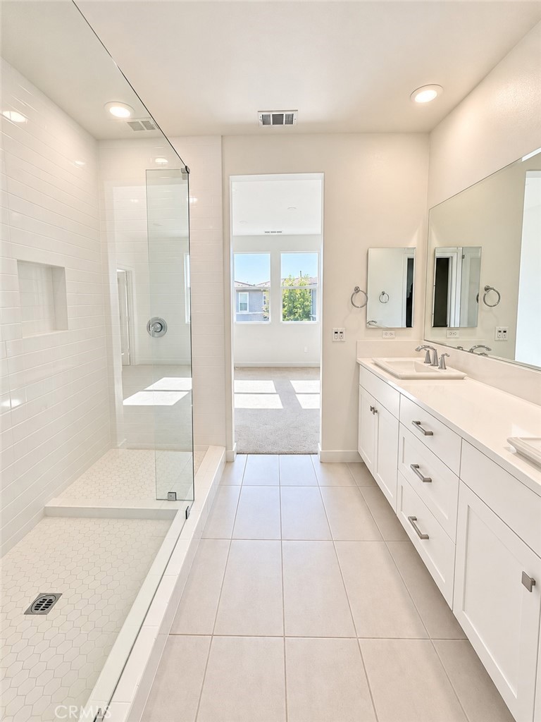 3rd Floor Primary Bathroom - 383 Bellver, Lake Forest CA 92630 - photo 20