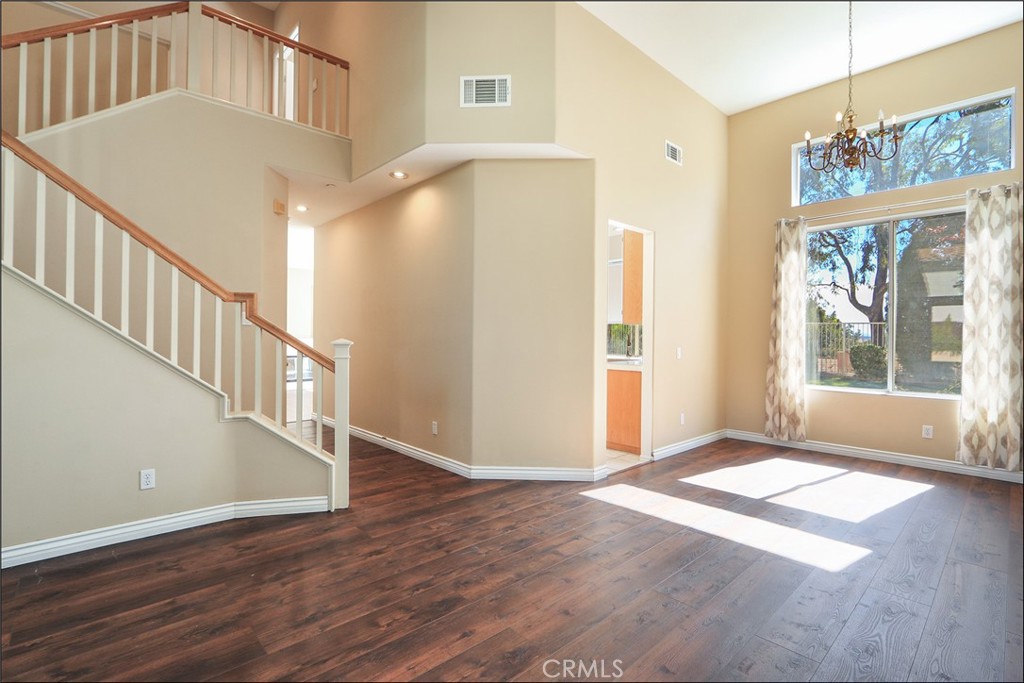4 Toulon, Lake Forest CA 92610 - photo 2