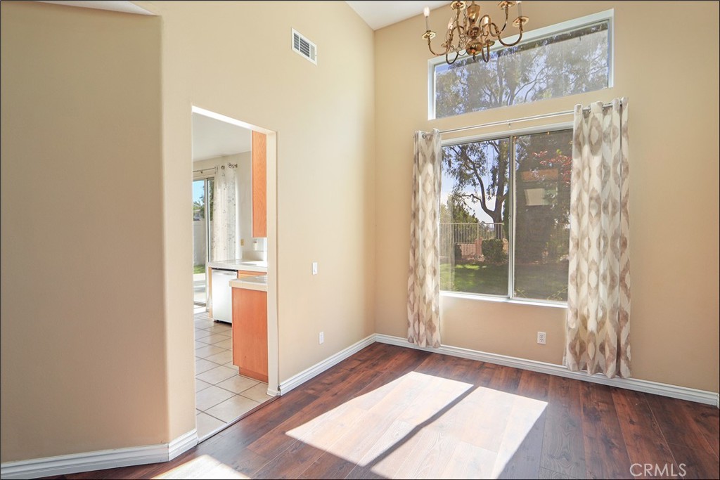 4 Toulon, Lake Forest CA 92610 - photo 4