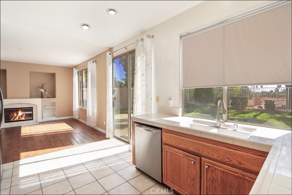 4 Toulon, Lake Forest CA 92610 - photo 6
