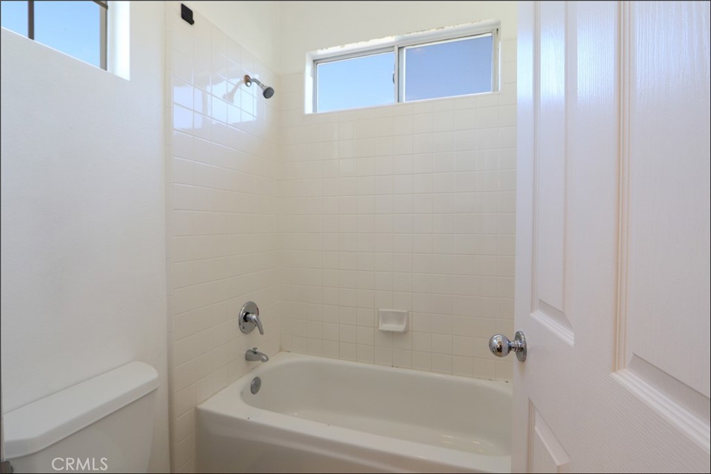 4 Toulon, Lake Forest CA 92610 - photo 20