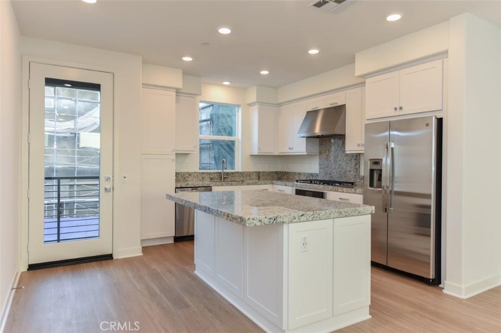 415 Palermo, Lake Forest CA 92630 - photo 8