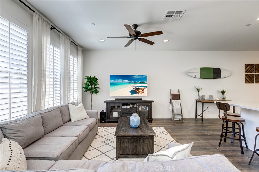 47 Prominence, Lake Forest CA 92630 - photo 4
