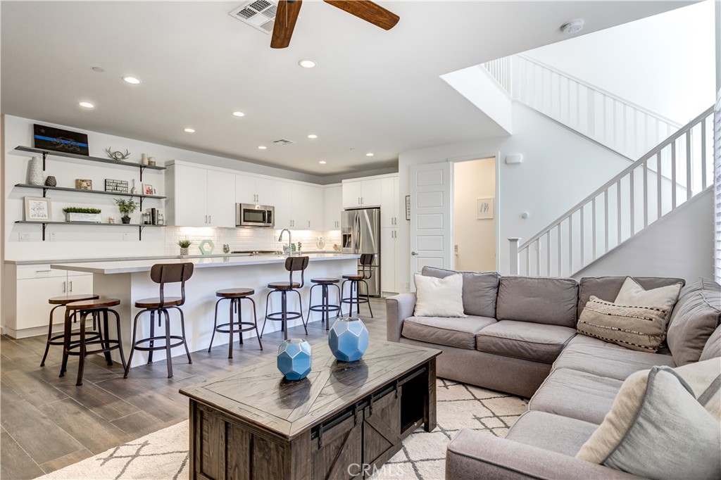 Light, bright and open floor plan. - 47 Prominence, Lake Forest CA 92630 - photo 6