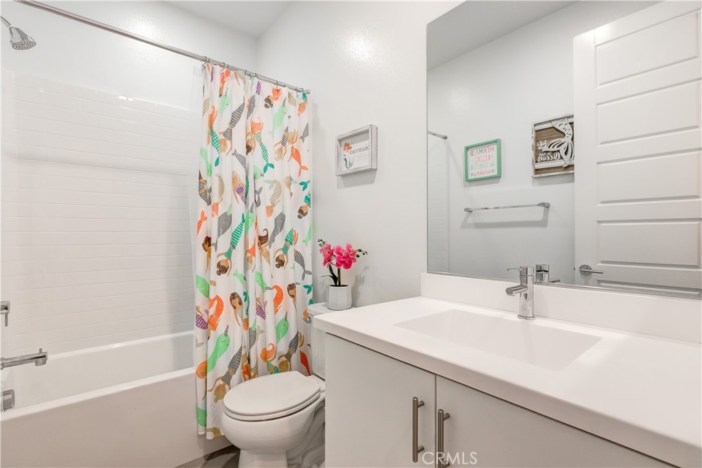 Upstairs guest bathroom - 47 Prominence, Lake Forest CA 92630 - photo 12