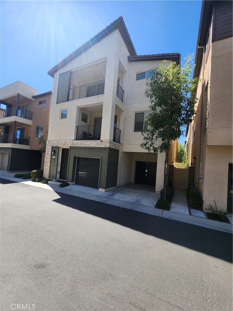 540 Catalonia, Lake Forest CA 92630 - photo 3