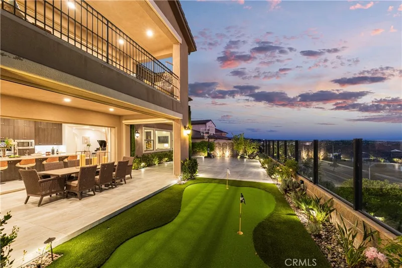 5512 Heritage Oak Drive, Lake Forest