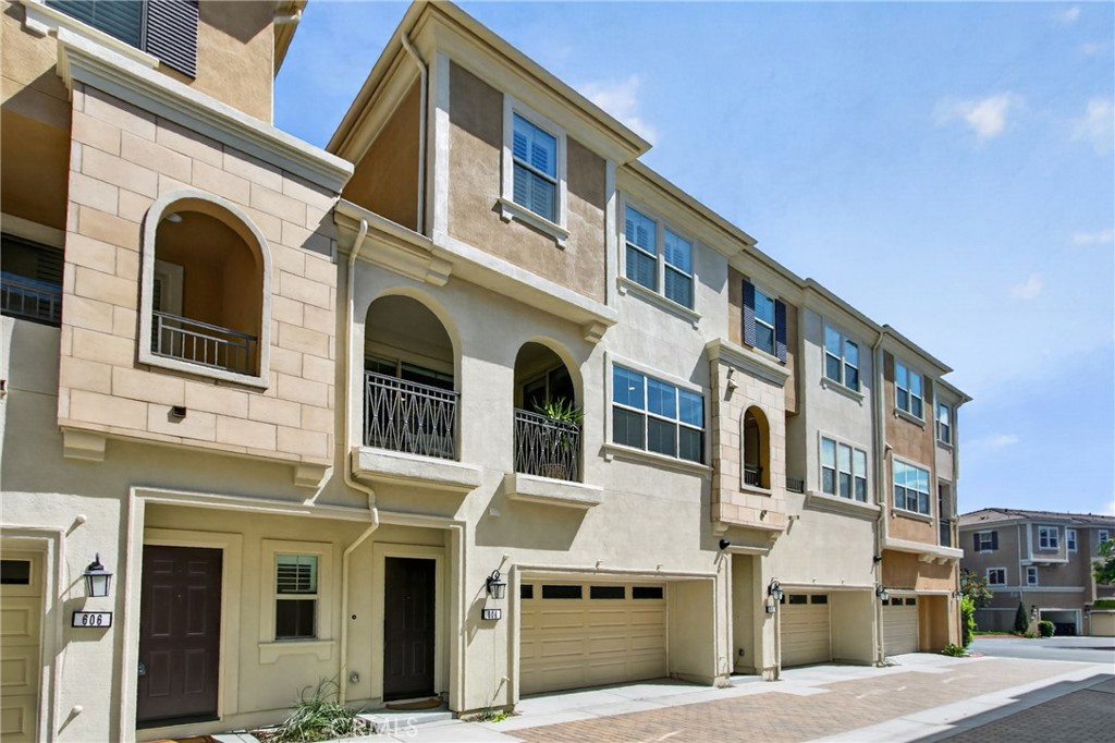 604 White Oaks, Lake Forest CA 92610 - photo 1