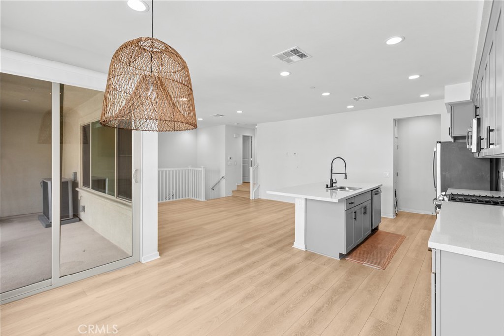 2nd level dining area - 604 White Oaks, Lake Forest CA 92610 - photo 10