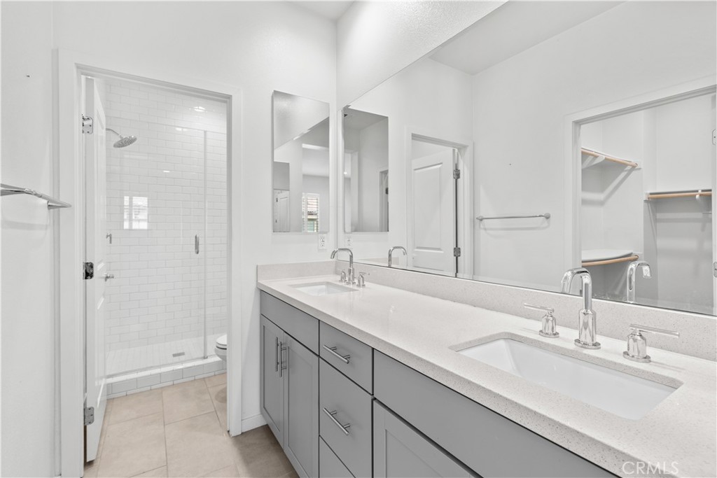 Primary bathroom - 604 White Oaks, Lake Forest CA 92610 - photo 17