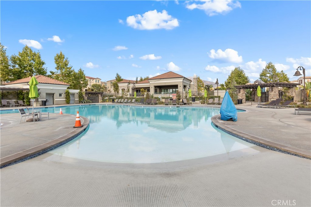 HOA pool - 604 White Oaks, Lake Forest CA 92610 - photo 27