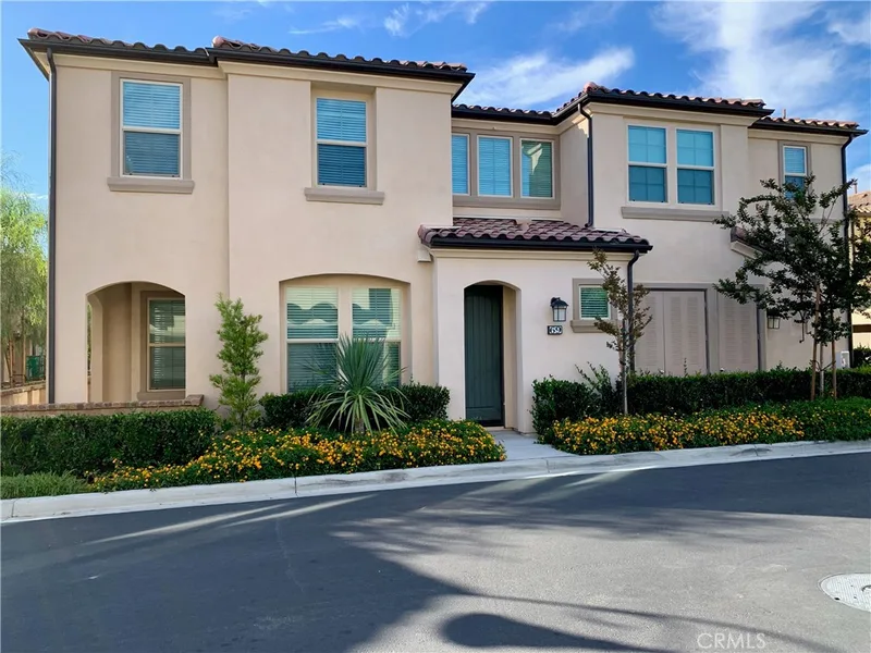 69 Savannah, Lake Forest