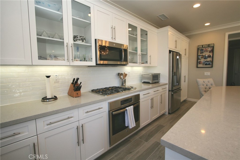 92 Fuchsia, Lake Forest CA 92630 - photo 3