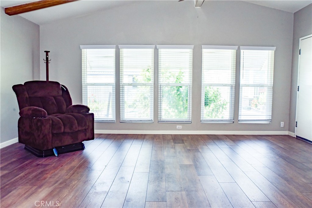 Living Room - 10681 Oak 64, Los Alamitos CA 90720 - photo 6