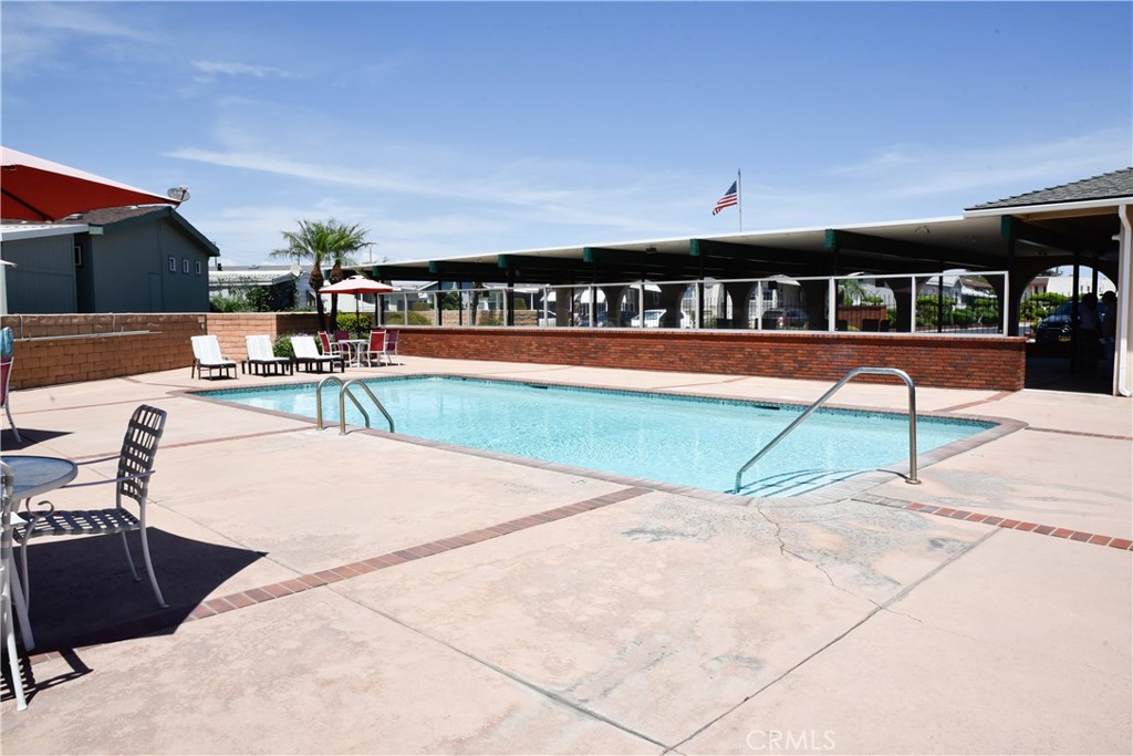 Community Pool - 10681 Oak 64, Los Alamitos CA 90720 - photo 35
