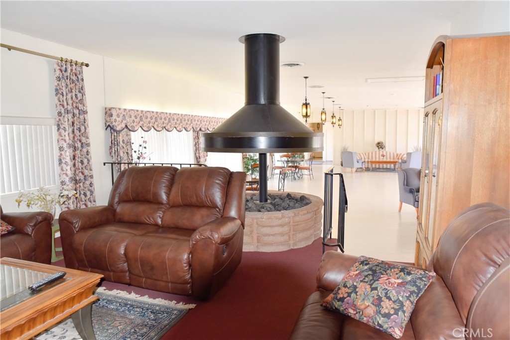 Community TV Room - 10681 Oak 64, Los Alamitos CA 90720 - photo 41