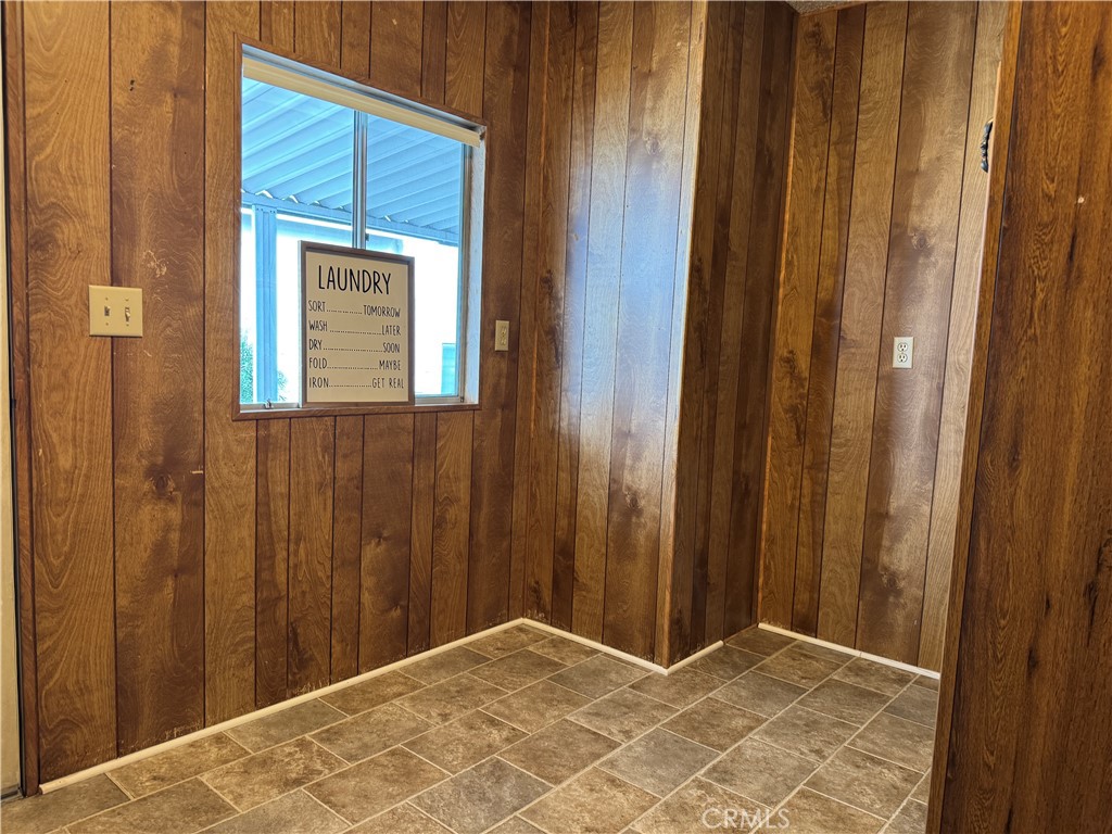 Spacious Laundry Room - 10681 Oak Street 58, Los Alamitos CA 90720 - photo 10