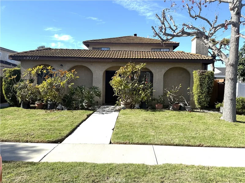 10777 Walnut Street, Los Alamitos, CA 90720