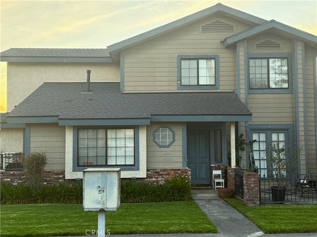 10885 Walnut Street, Los Alamitos CA 90720 - photo 1