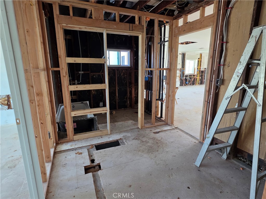 Upstairs bathroom - 11101 Essex Drive, Los Alamitos CA 90720 - photo 6