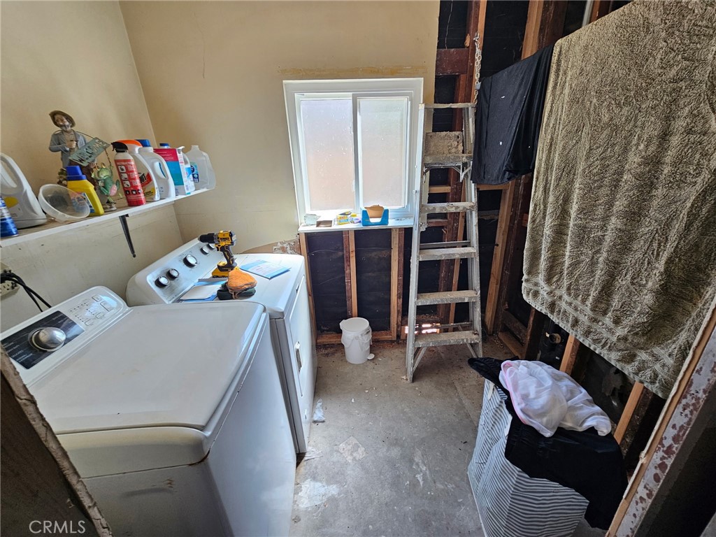 Laundry room - 11101 Essex Drive, Los Alamitos CA 90720 - photo 14