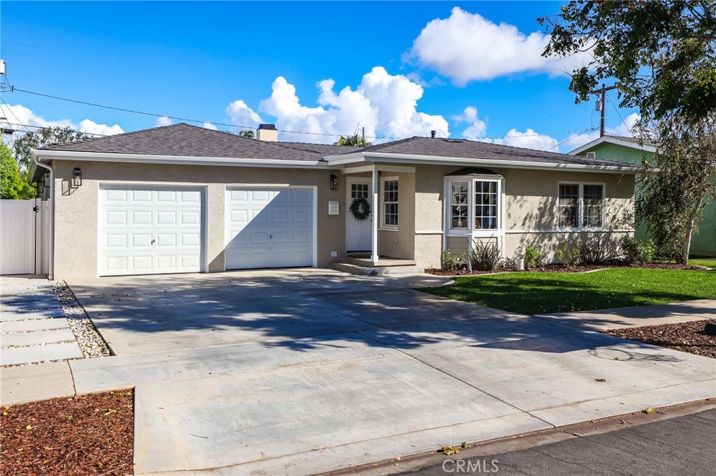 11182 Essex, Los Alamitos CA 90720 - photo 3