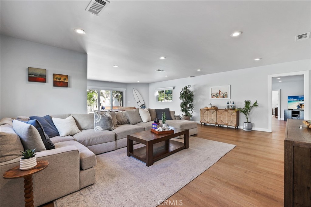 11182 Essex, Los Alamitos CA 90720 - photo 24