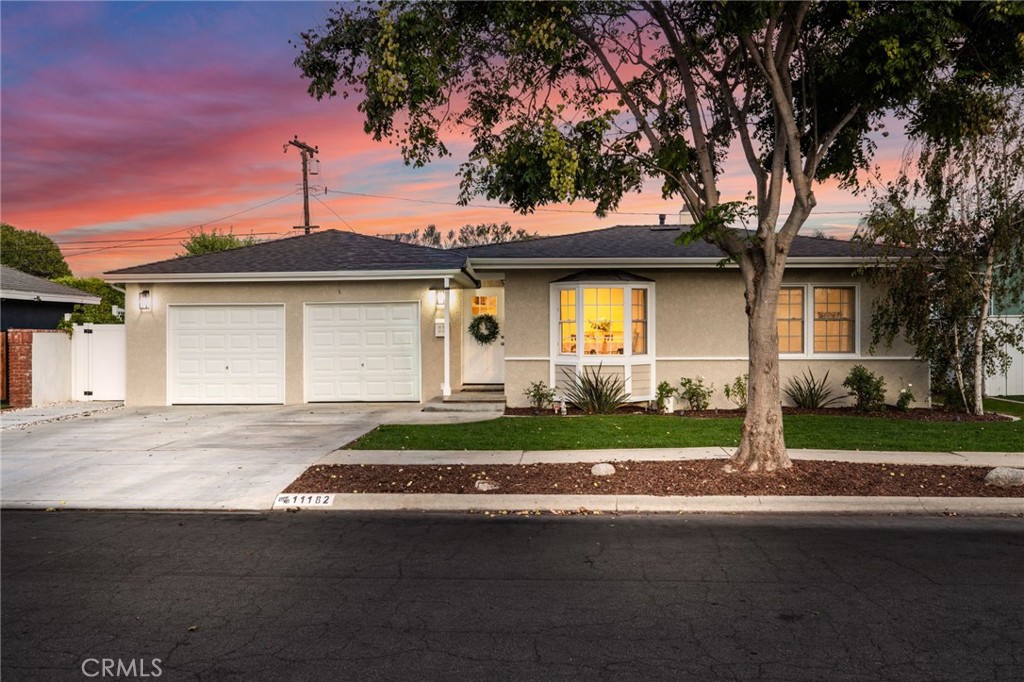 11182 Essex, Los Alamitos CA 90720 - photo 36