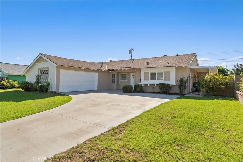 11271 Cherry Street, Los Alamitos, CA 90720